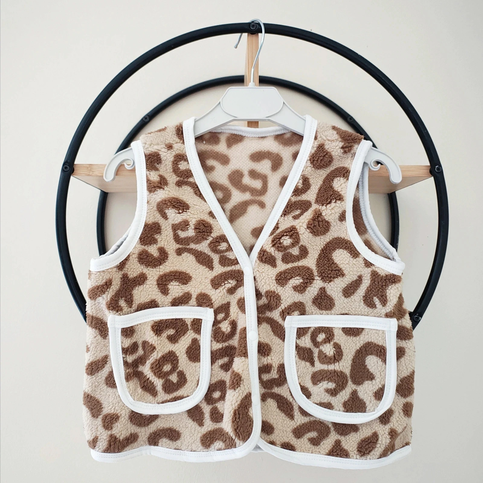 3 4 ans gilet sans manche polaire leopard neuf